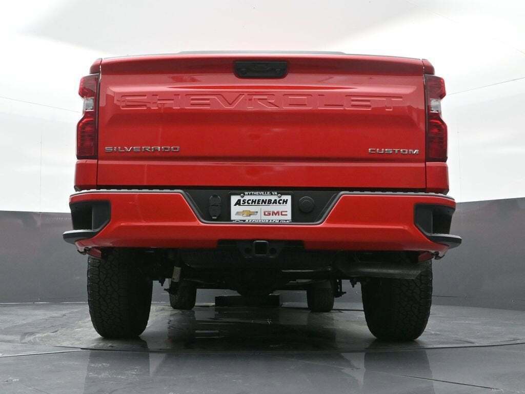 2025 Chevrolet Silverado 1500 Custom