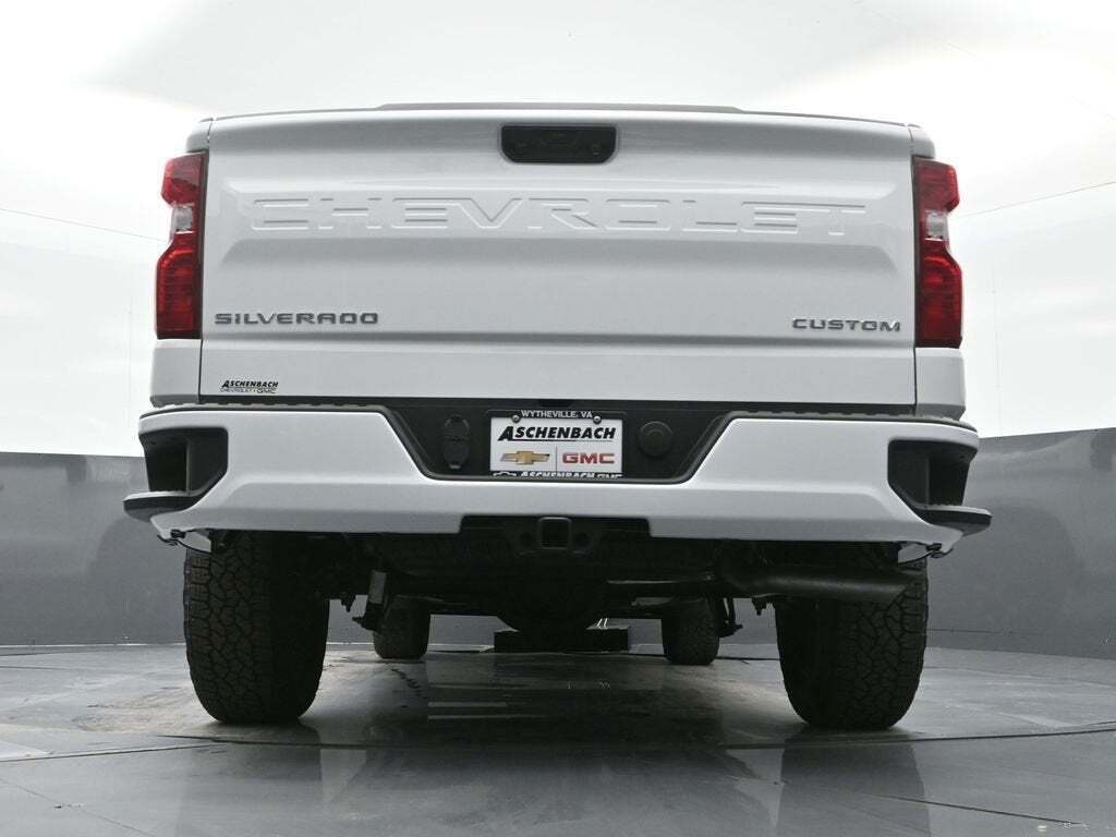 2025 Chevrolet Silverado 1500 Custom