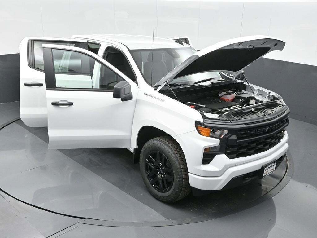2025 Chevrolet Silverado 1500 Custom