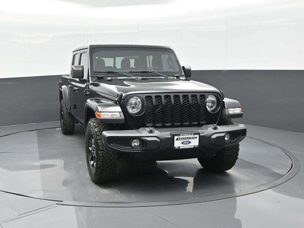 2021 Jeep Gladiator Sport