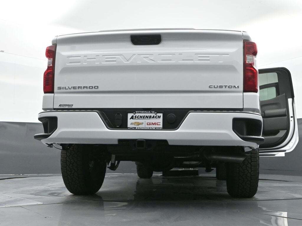 2025 Chevrolet Silverado 1500 Custom