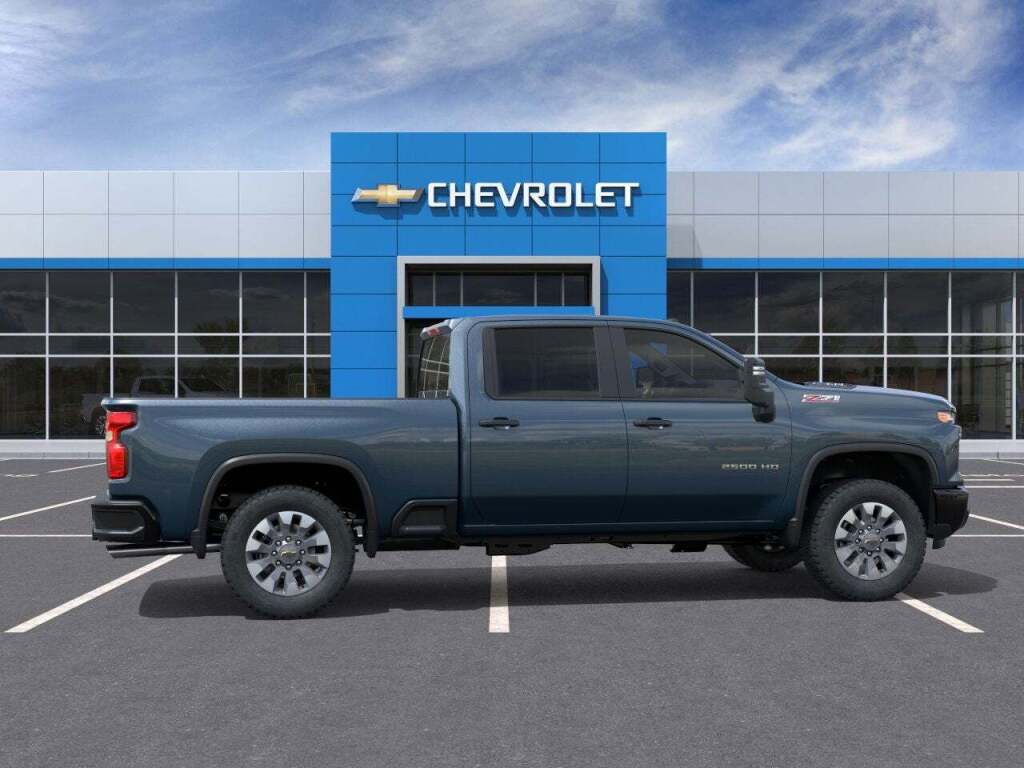 2025 Chevrolet Silverado 2500HD Custom
