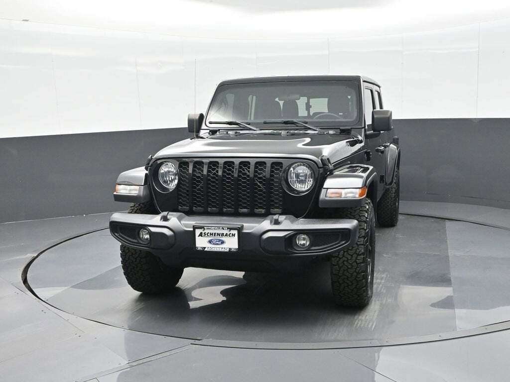 2021 Jeep Gladiator Sport