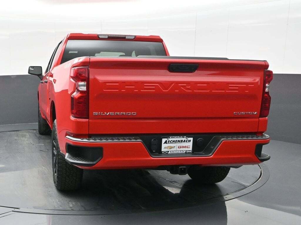 2025 Chevrolet Silverado 1500 Custom