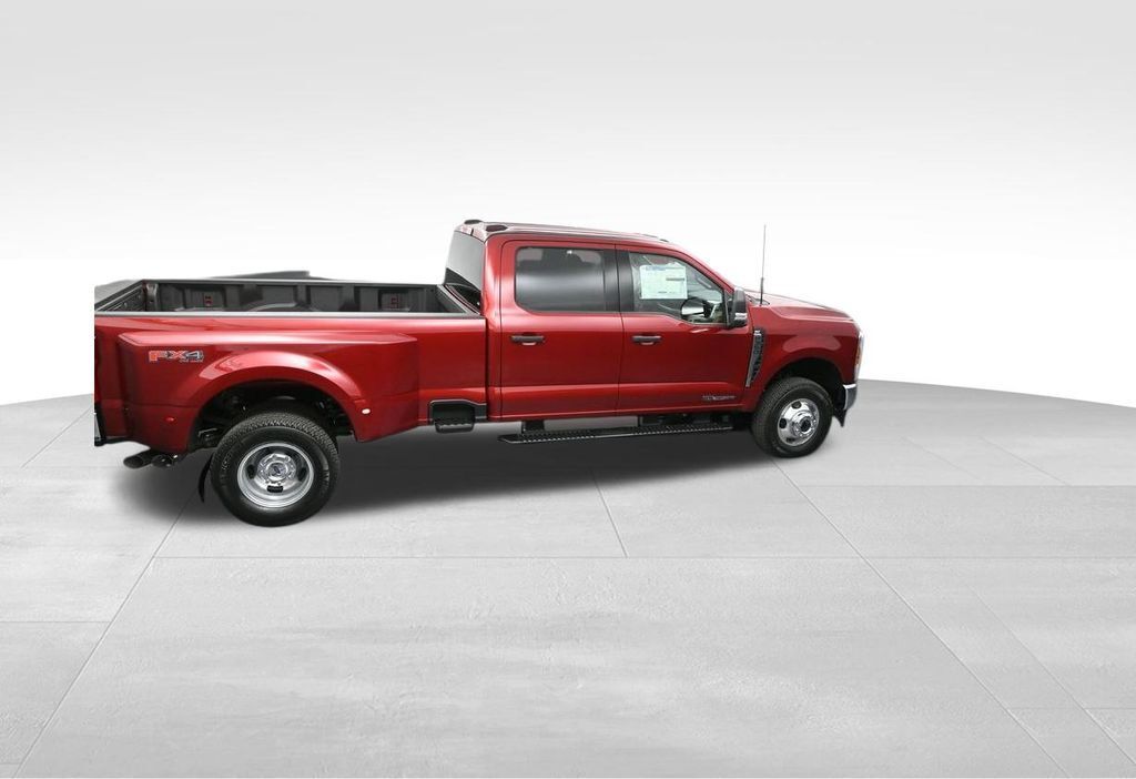 2025 Ford F-350 Super Duty XLT