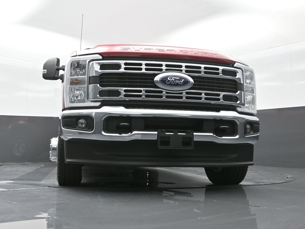 2025 Ford F-350 Super Duty XLT