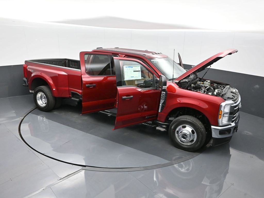2025 Ford F-350 Super Duty XLT