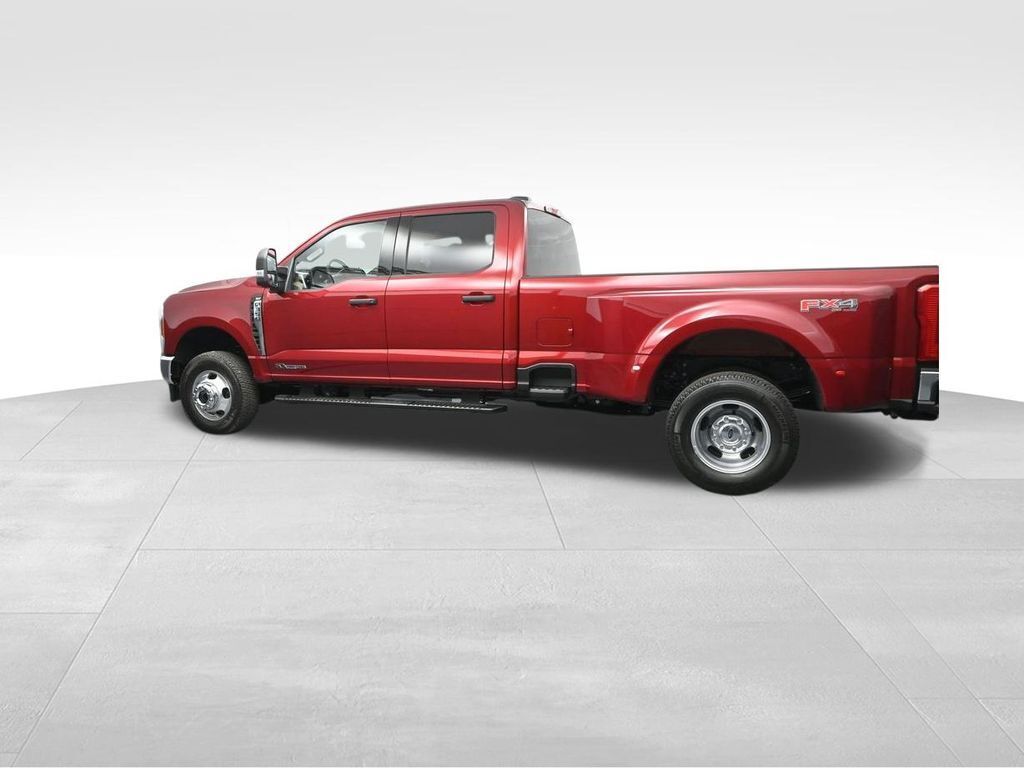 2025 Ford F-350 Super Duty XLT