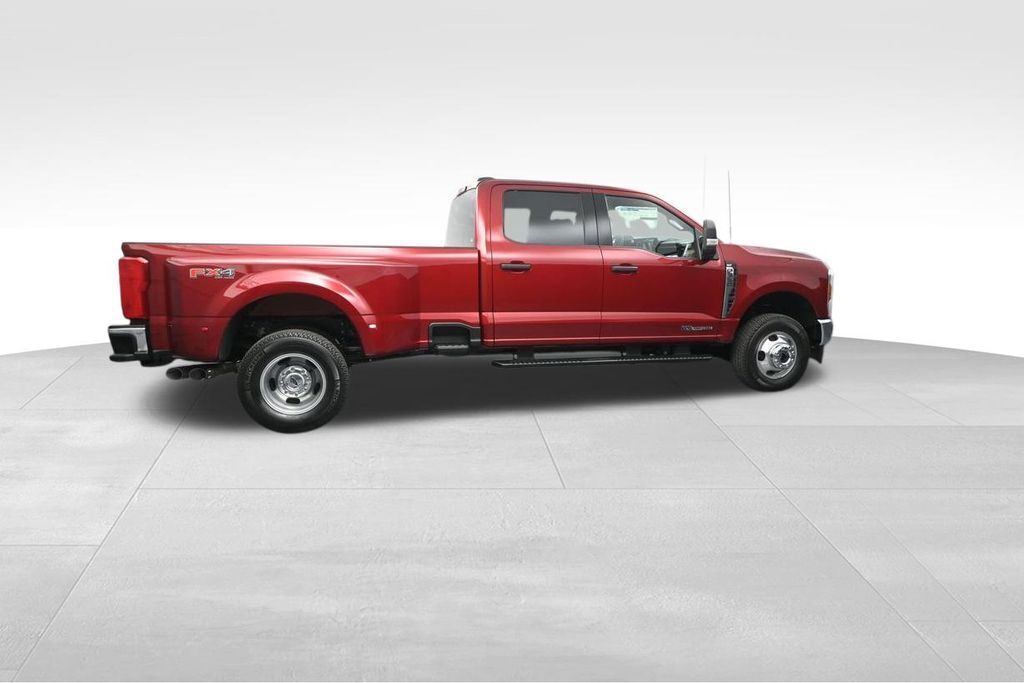 2025 Ford F-350 Super Duty XLT