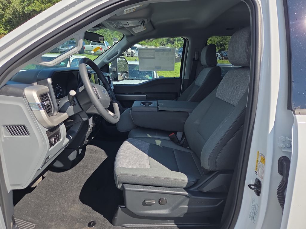 2026 Ford F-350 Super Duty XLT