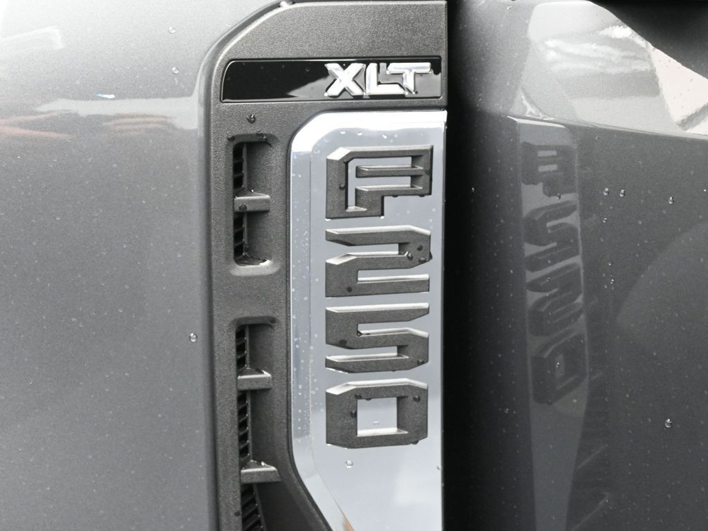 2026 Ford F-250 Super Duty XLT