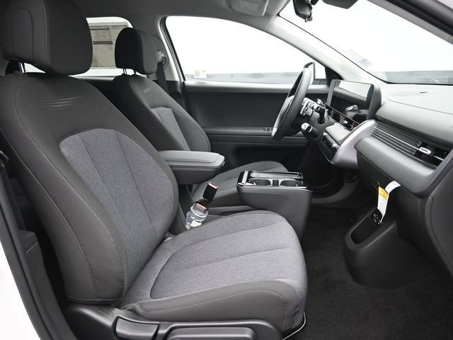 2025 Hyundai IONIQ 5 SE Standard Range