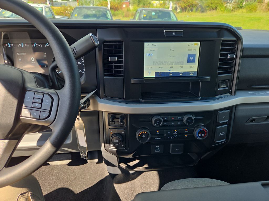 2026 Ford F-350 Super Duty XLT