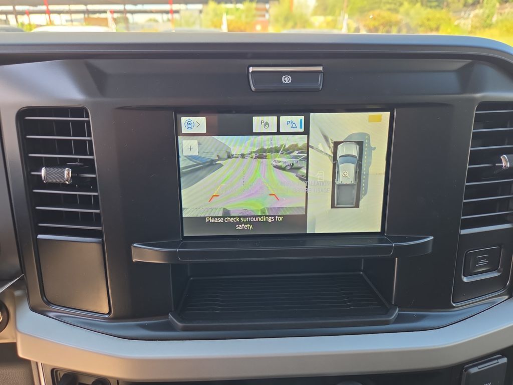 2026 Ford F-350 Super Duty XLT
