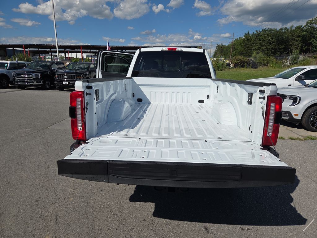 2026 Ford F-350 Super Duty XLT