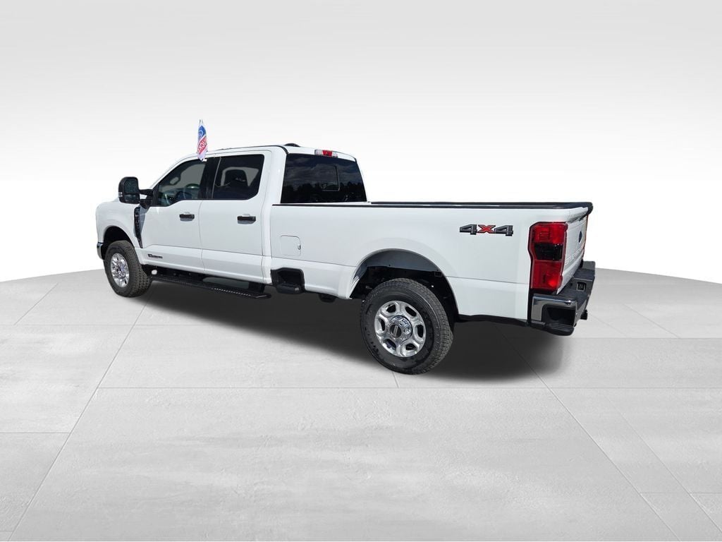 2026 Ford F-350 Super Duty XLT