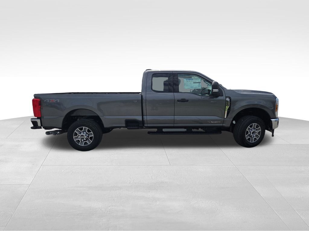 2025 Ford F-250 Super Duty XLT