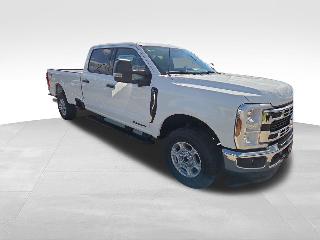 2026 Ford F-350 Super Duty XLT