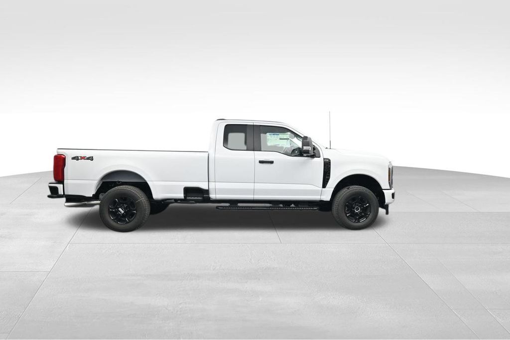 2026 Ford F-350 Super Duty XL