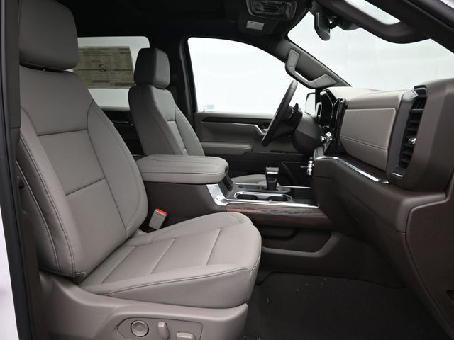 2025 GMC Sierra 1500 4WD Crew Cab Short Box SLT