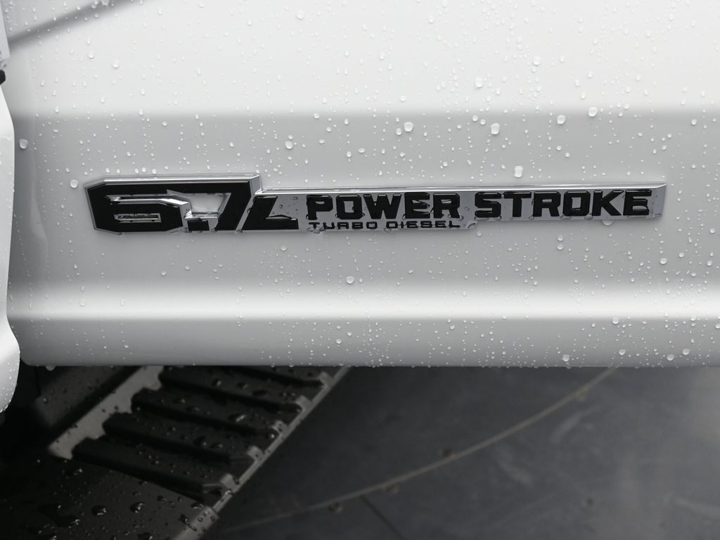 2026 Ford F-350 Super Duty XLT