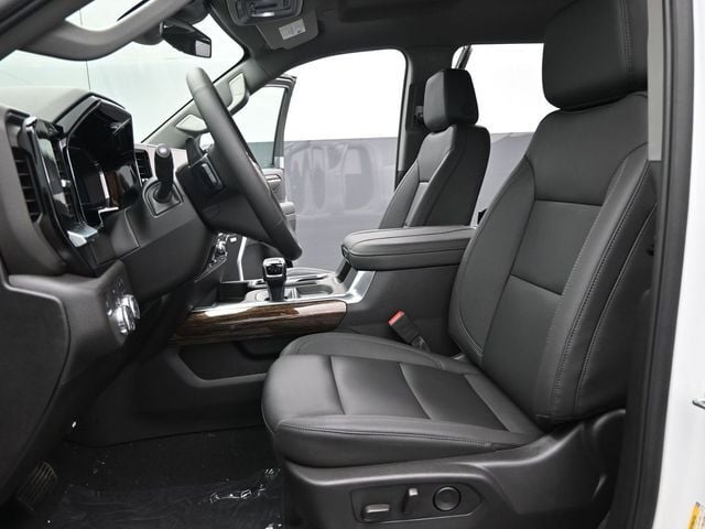 2025 GMC Sierra 1500 4WD Crew Cab Short Box Elevation with 3SB