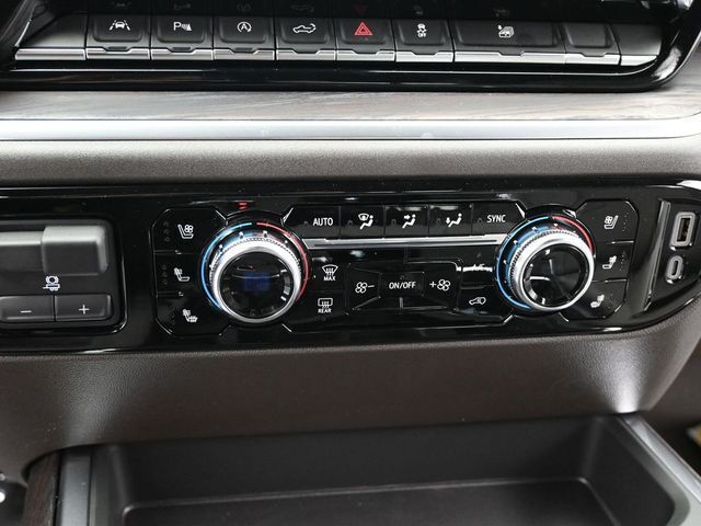 2025 GMC Sierra 1500 4WD Crew Cab Short Box SLT