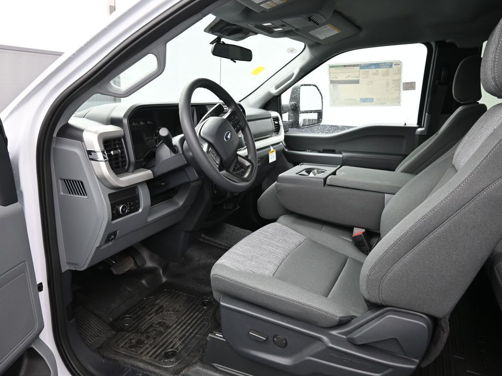 2026 Ford F-350 Super Duty XLT