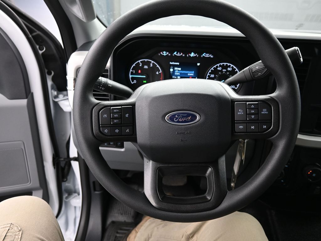 2026 Ford F-350 Super Duty XLT