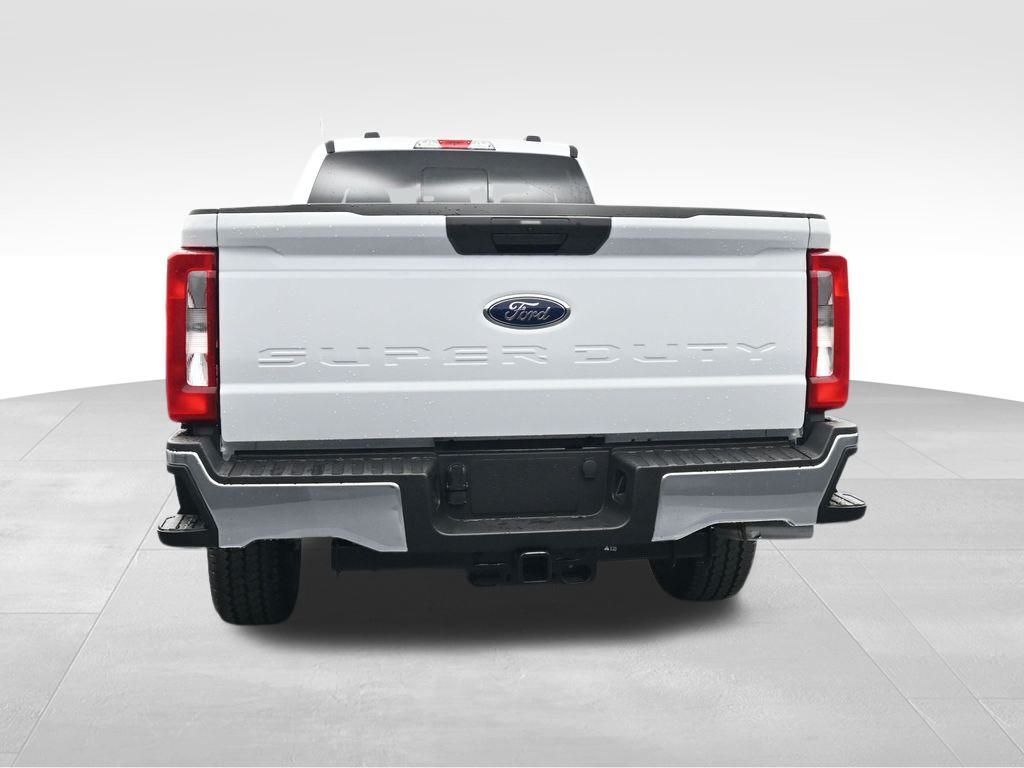 2026 Ford F-350 Super Duty XLT