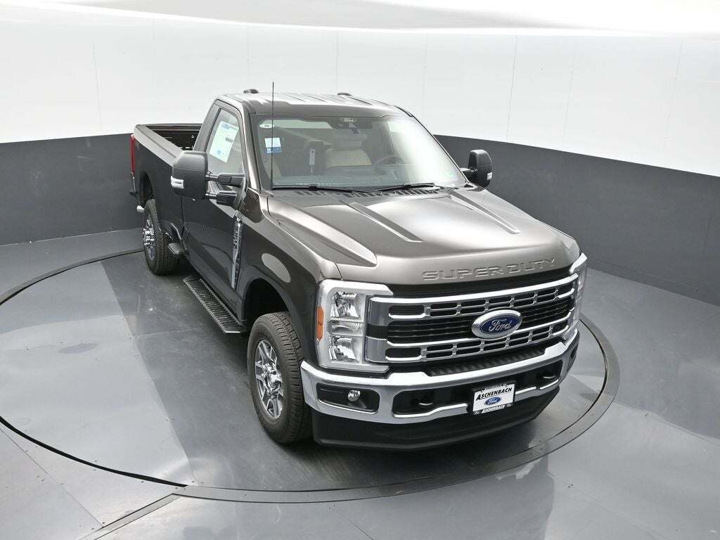 2025 Ford F-350 Super Duty XLT