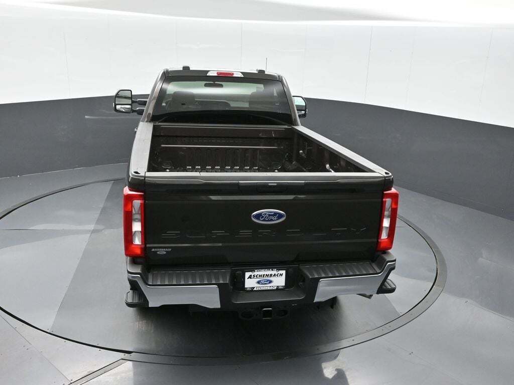 2025 Ford F-350 Super Duty XLT