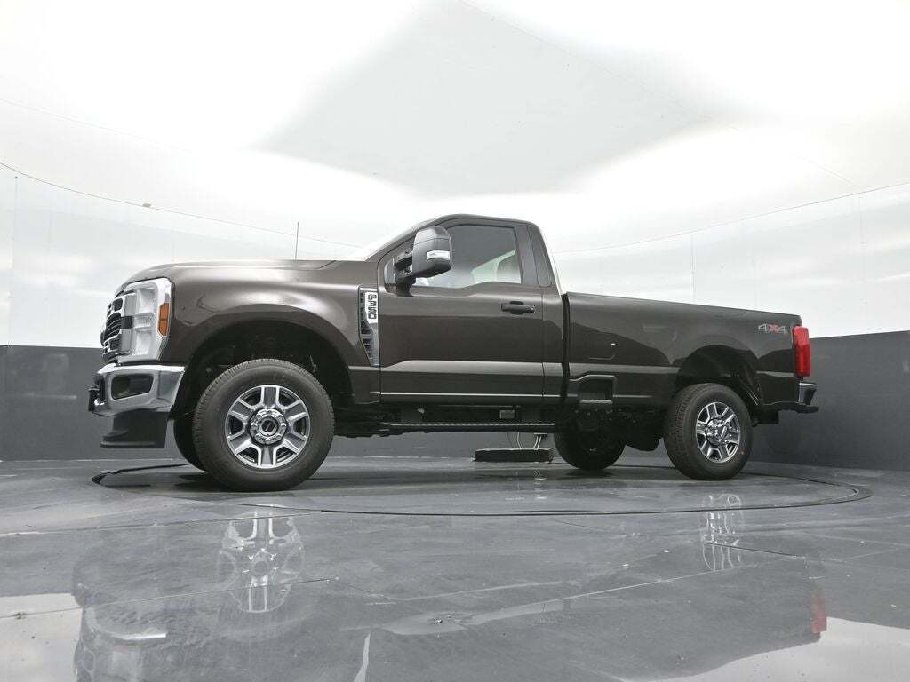 2025 Ford F-350 Super Duty XLT