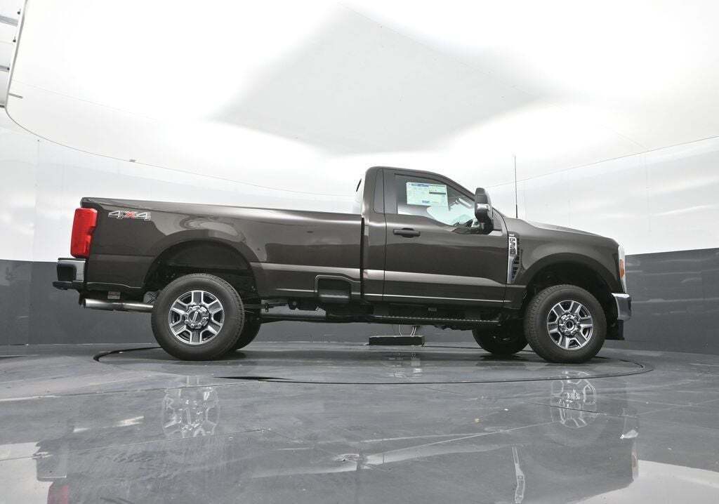 2025 Ford F-350 Super Duty XLT