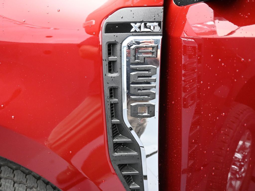 2026 Ford Super Duty F-250 SRW XLT