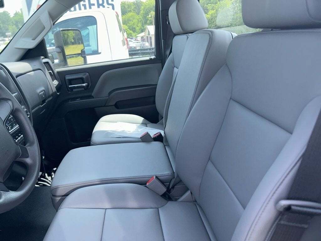 2023 Chevrolet Silverado 4500HD 