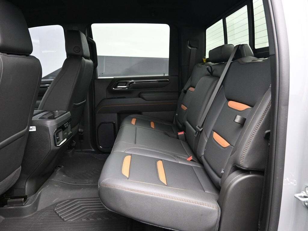 2025 GMC Sierra 3500HD AT4