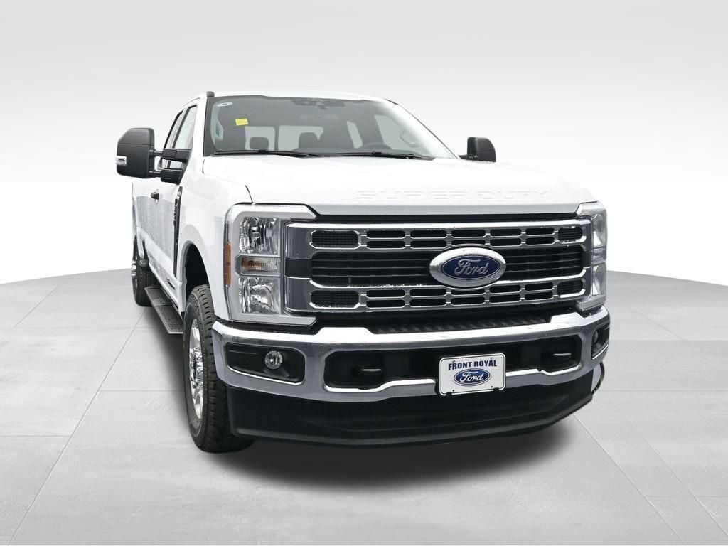 2026 Ford Super Duty F-350 SRW XLT