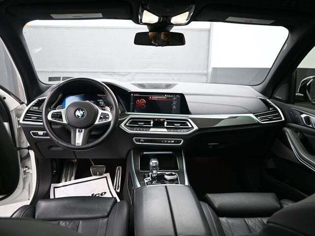 2022 BMW X5 M50i