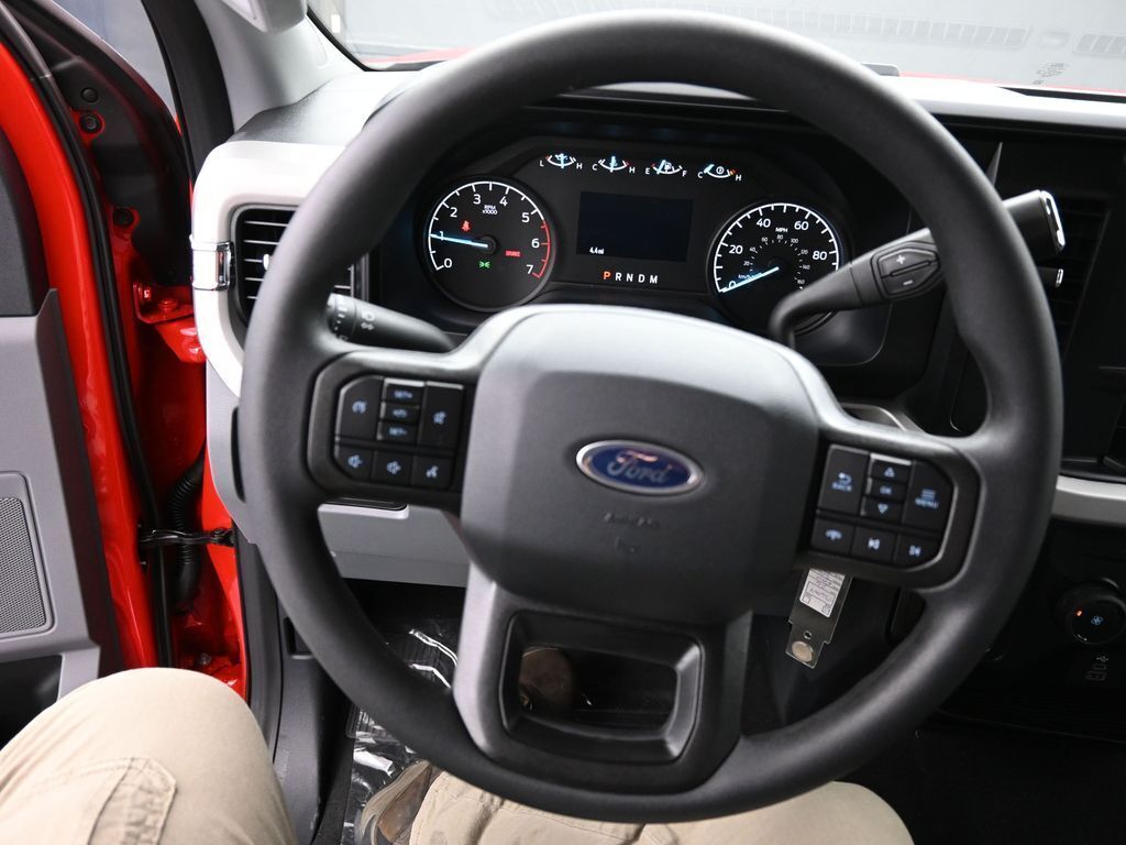 2026 Ford Super Duty F-350 SRW XL
