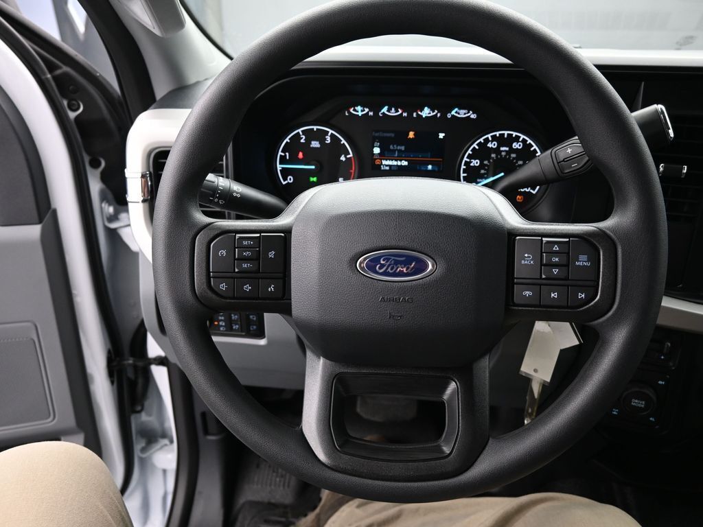 2026 Ford Super Duty F-350 SRW XLT