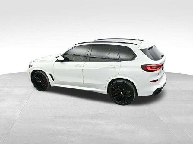 2022 BMW X5 M50i