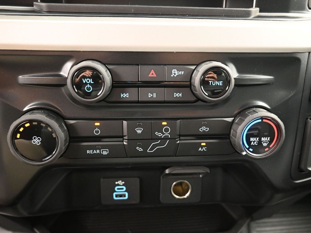 2026 Ford Super Duty F-350 SRW XLT