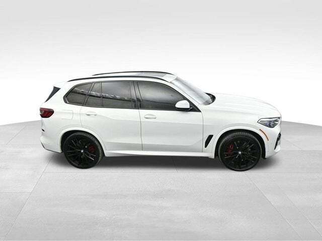 2022 BMW X5 M50i
