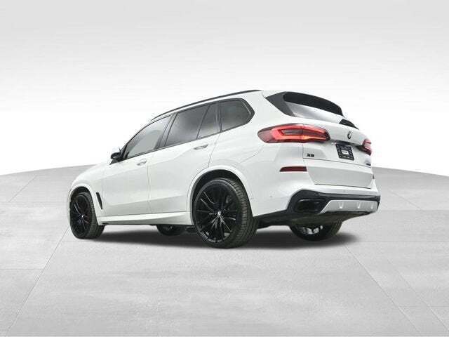 2022 BMW X5 M50i
