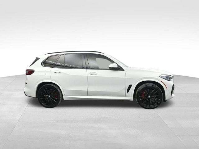 2022 BMW X5 M50i