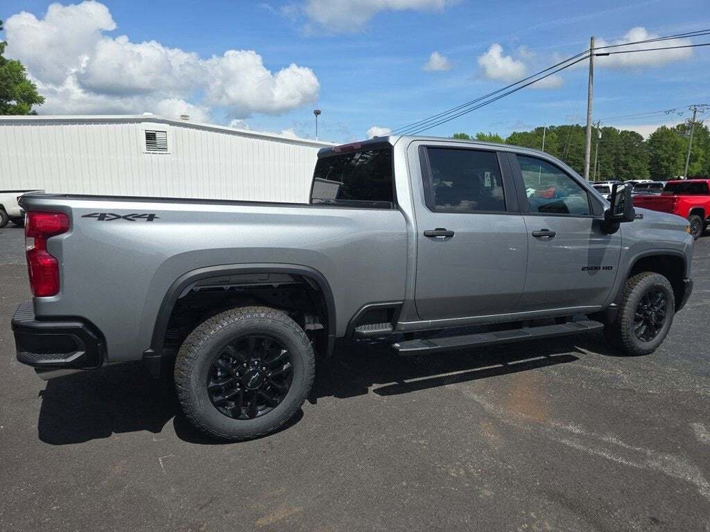 2025 Chevrolet Silverado 2500HD Custom