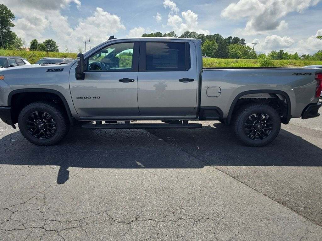 2025 Chevrolet Silverado 2500HD Custom
