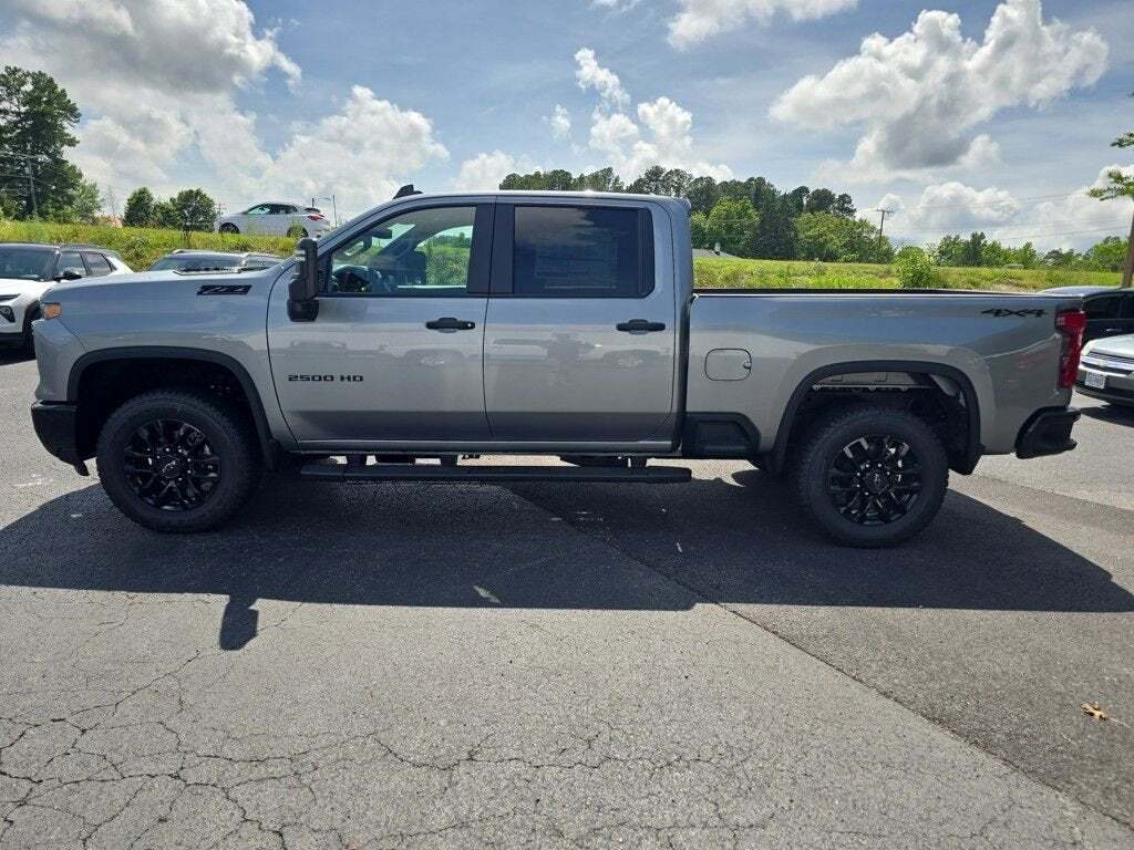 2025 Chevrolet Silverado 2500HD Custom