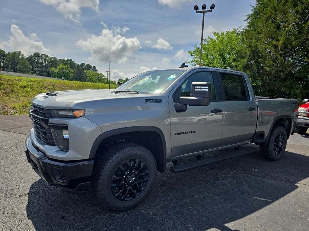 2025 Chevrolet Silverado 2500HD Custom